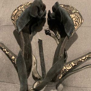 Jessica Simpson suede heels